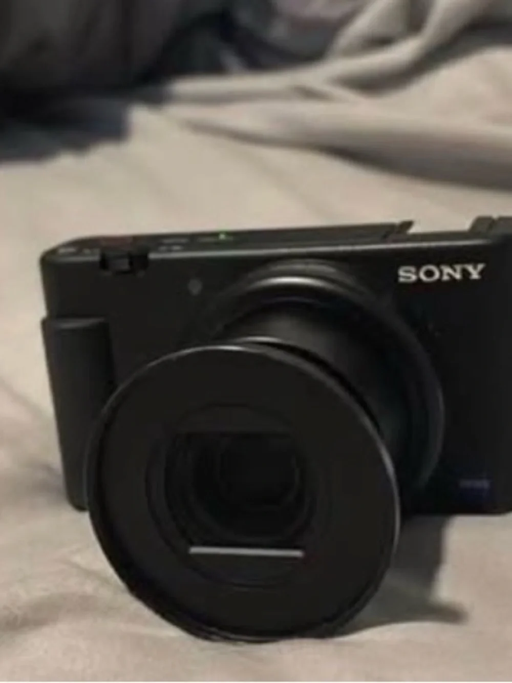 Sony zv-1 Compact Black Digital Camera with Case and Batteries